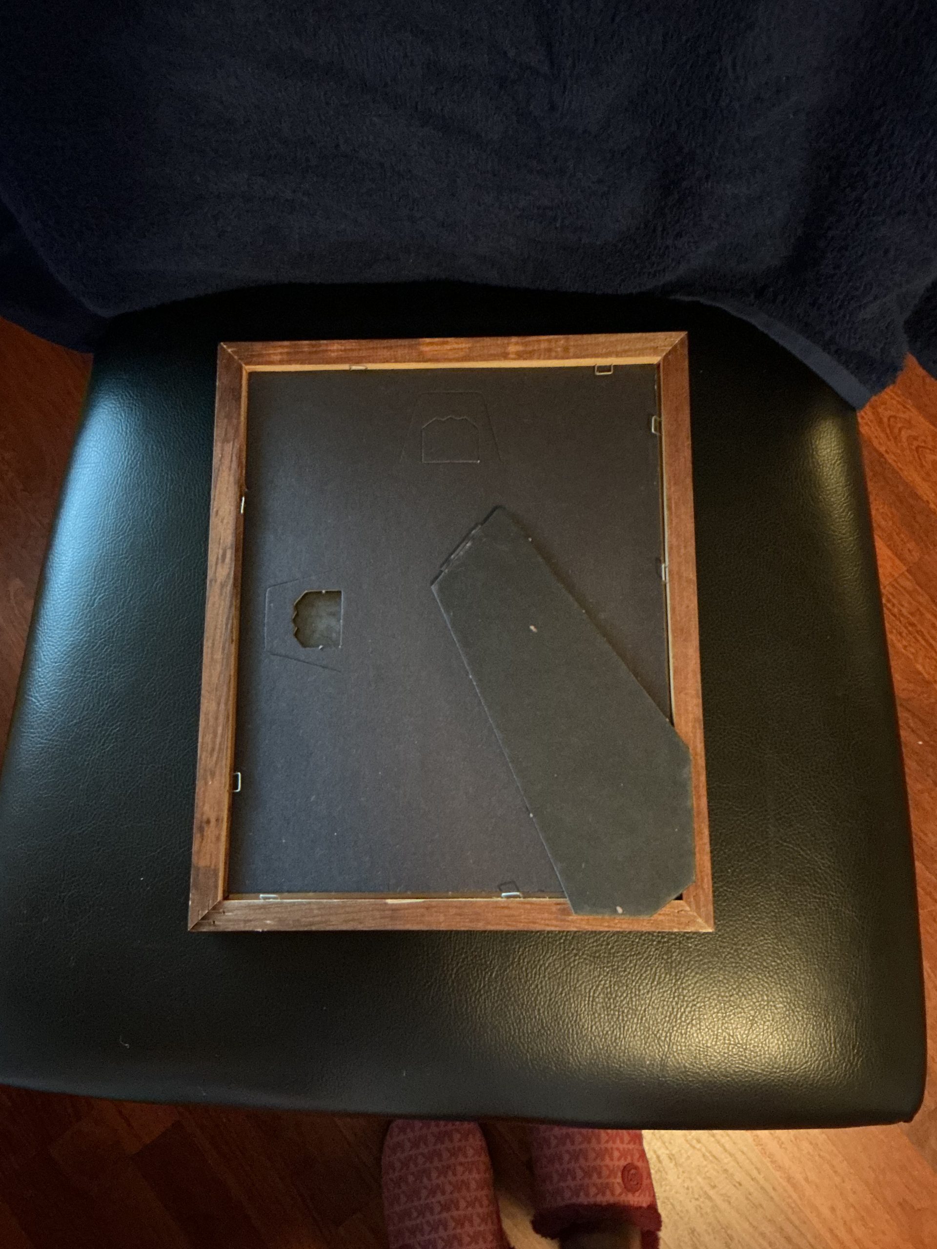 Set of 2 Vintage Wood Grain Picture Frames - Image 12
