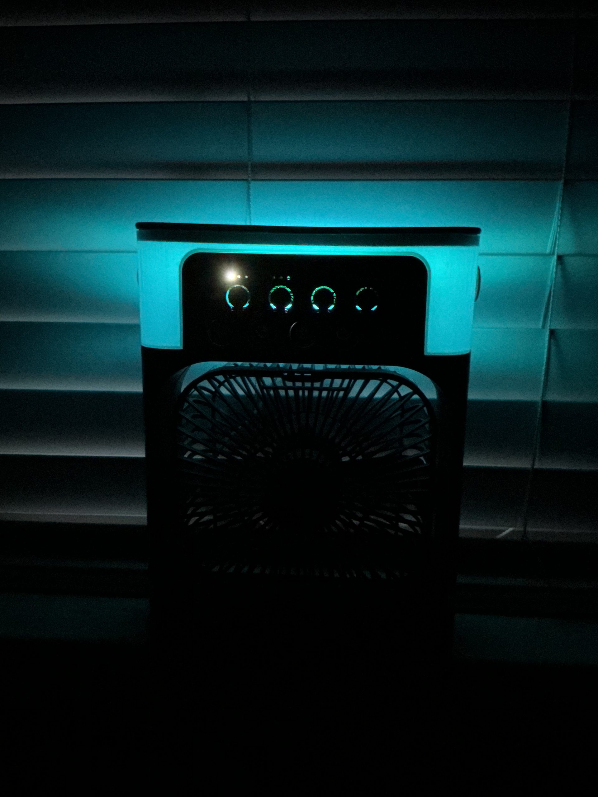 Portable Mini Desktop Cooling Fan with Watertank - Image 6