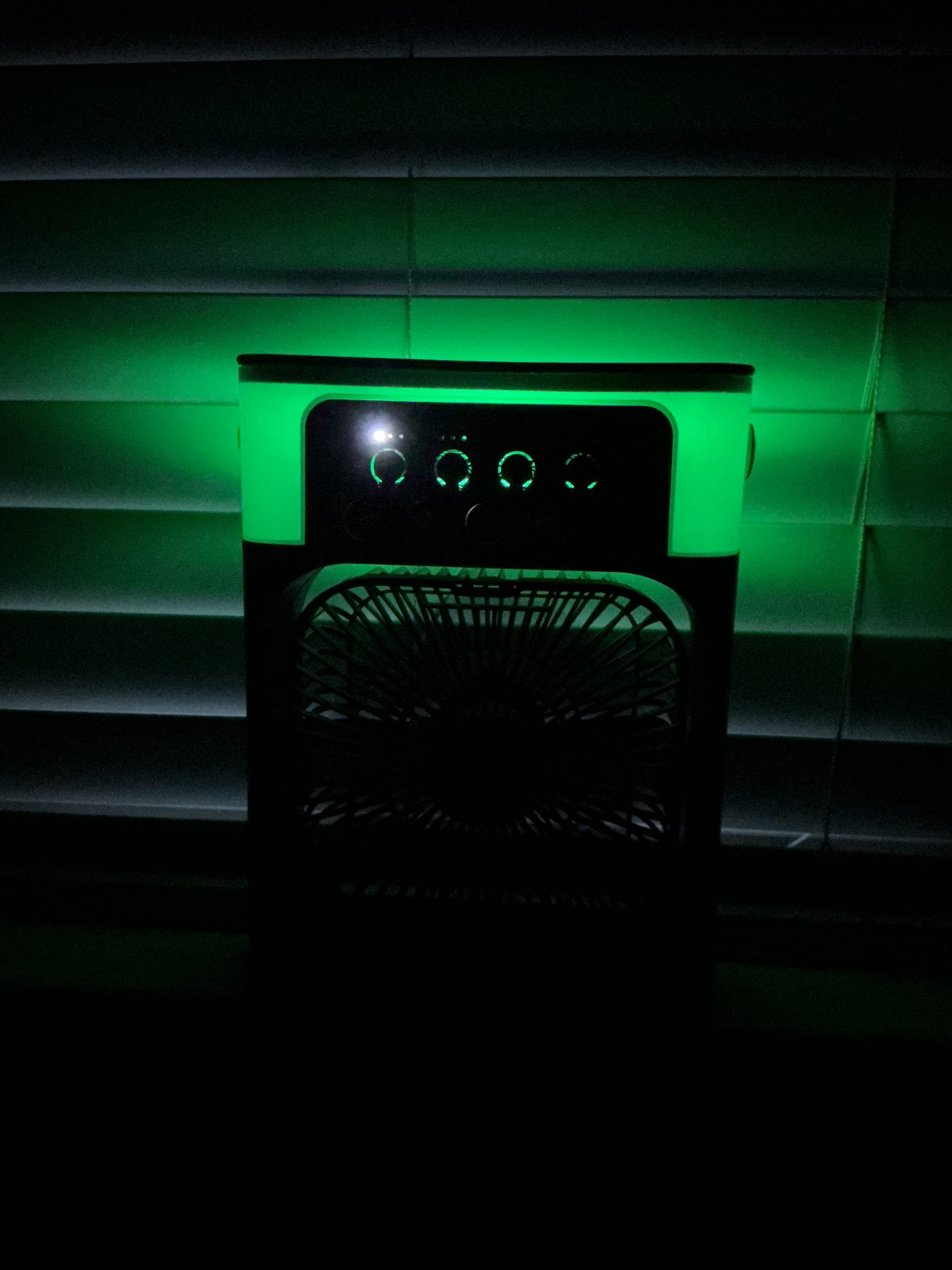 Portable Mini Desktop Cooling Fan with Watertank - Image 4