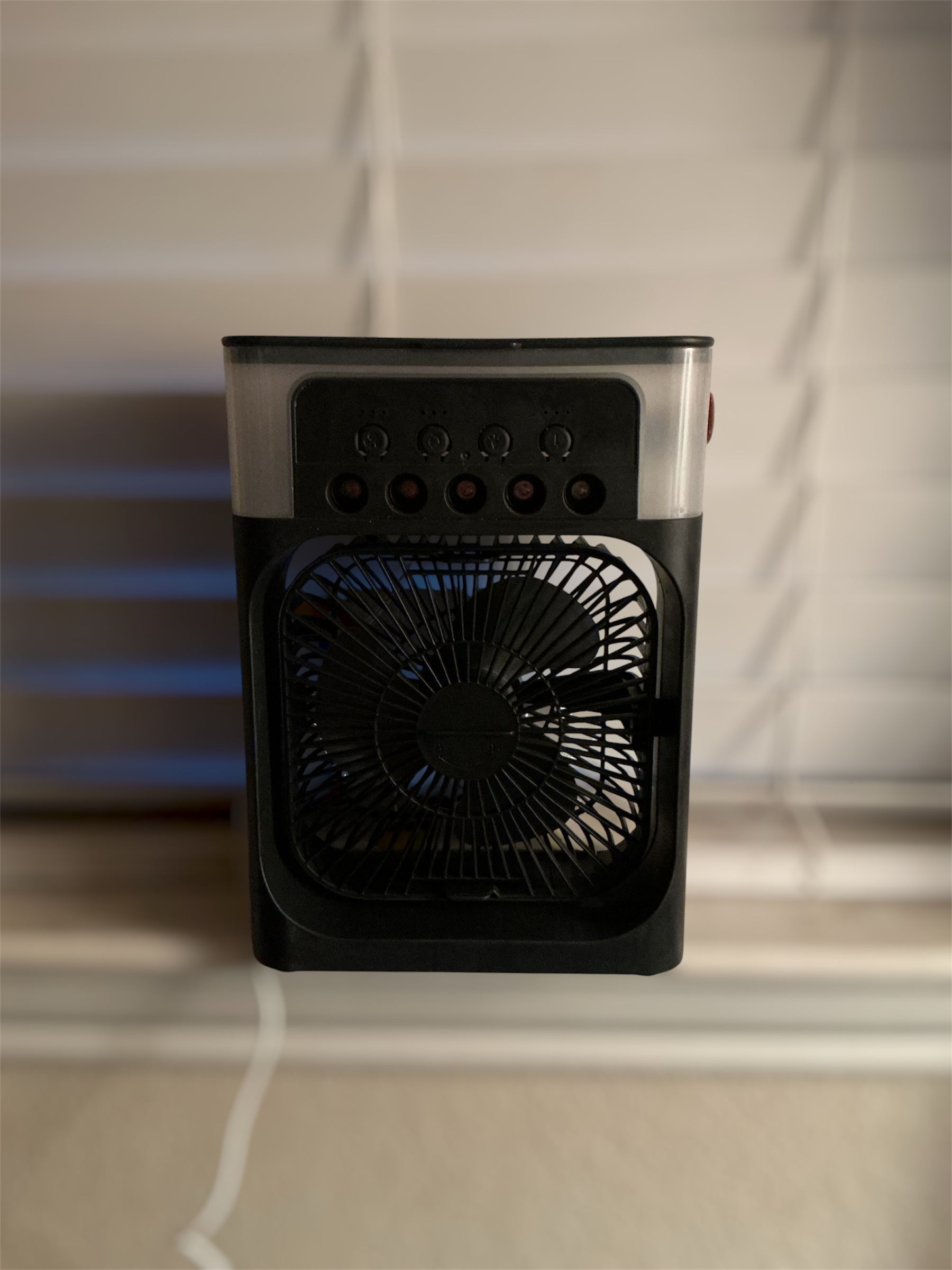 Portable Mini Desktop Cooling Fan with Watertank - Image 10