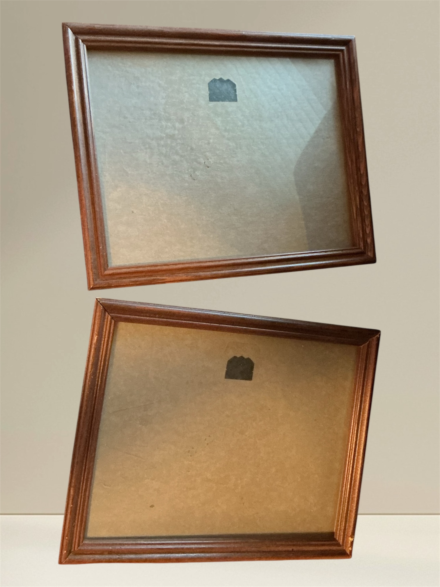 Set of 2 Vintage Wood Grain Picture Frames - Image 3