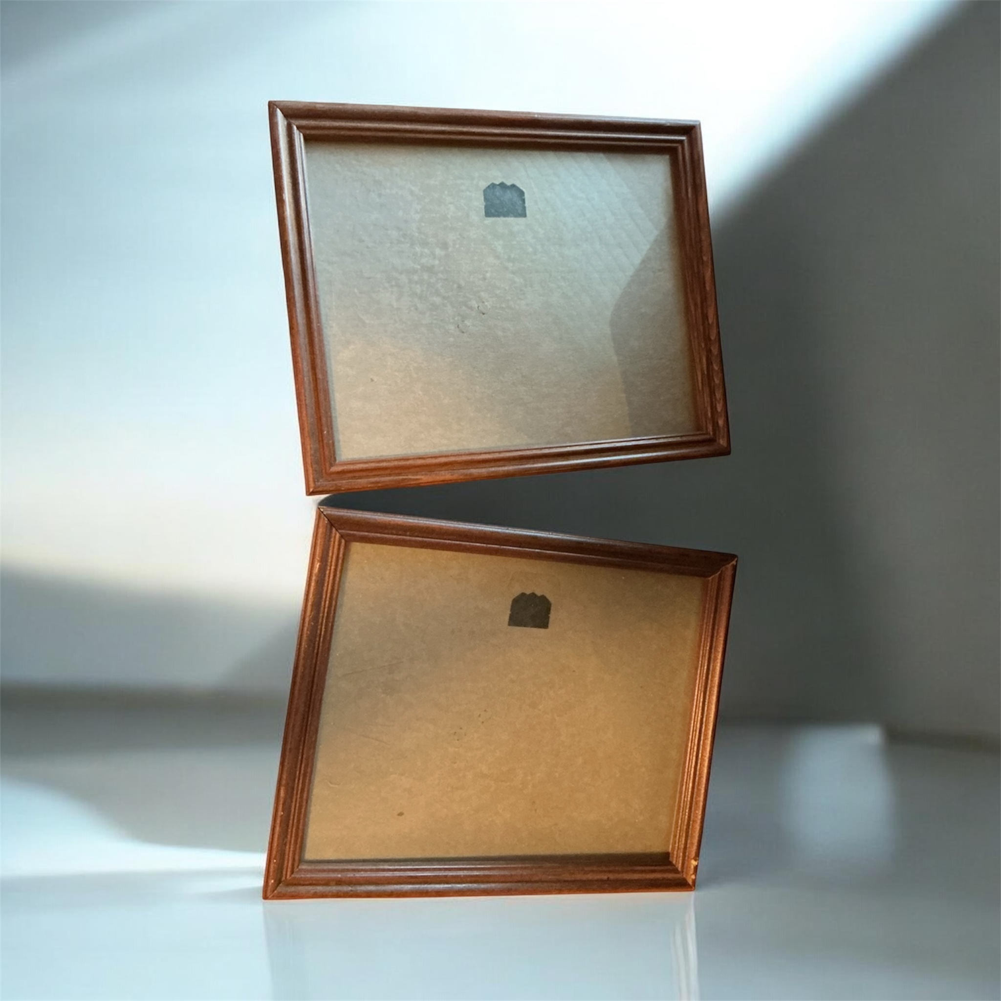Set of 2 Vintage Wood Grain Picture Frames - Image 4