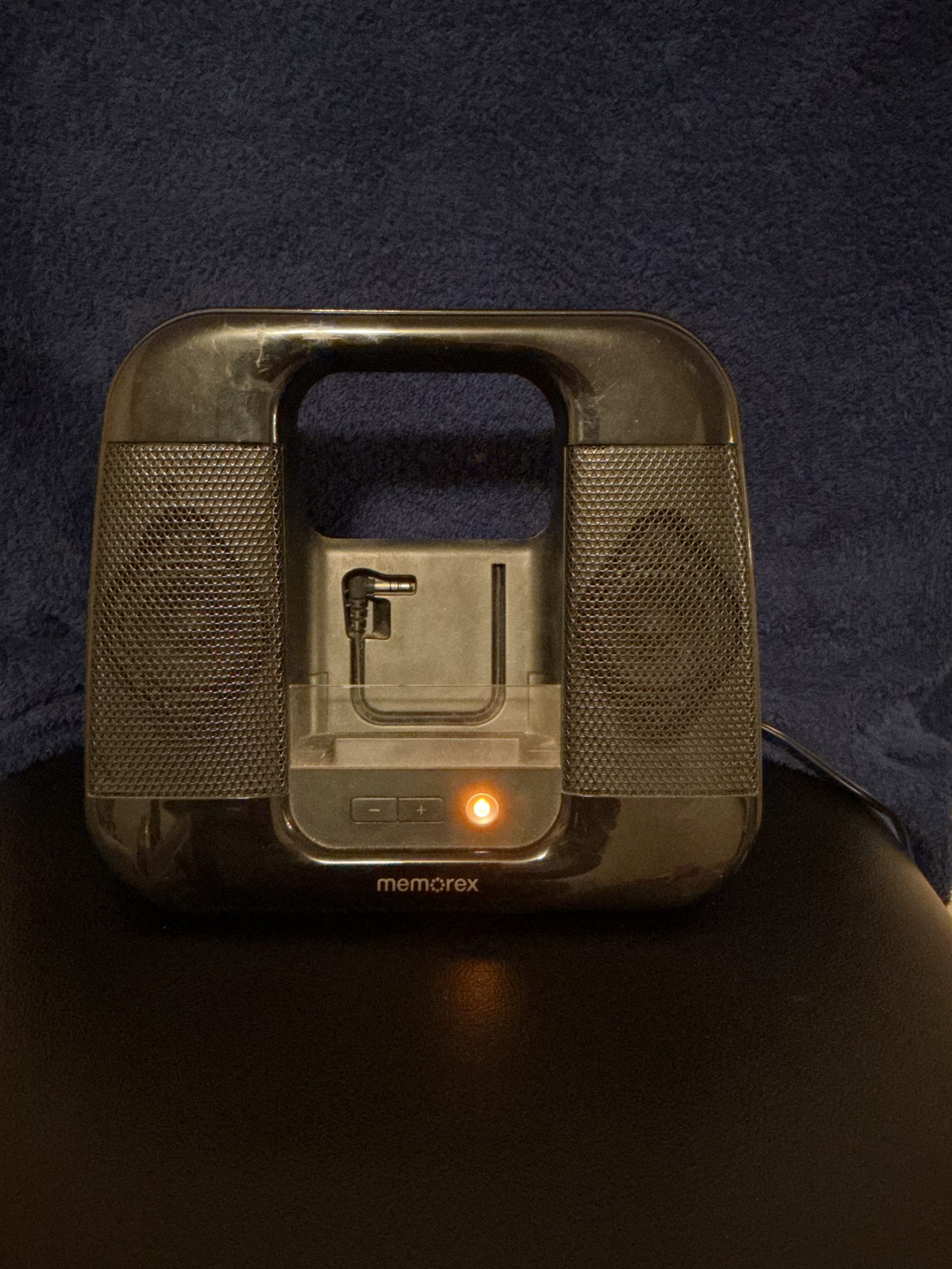 Universal Portable Speaker (Memorex) - Image 7
