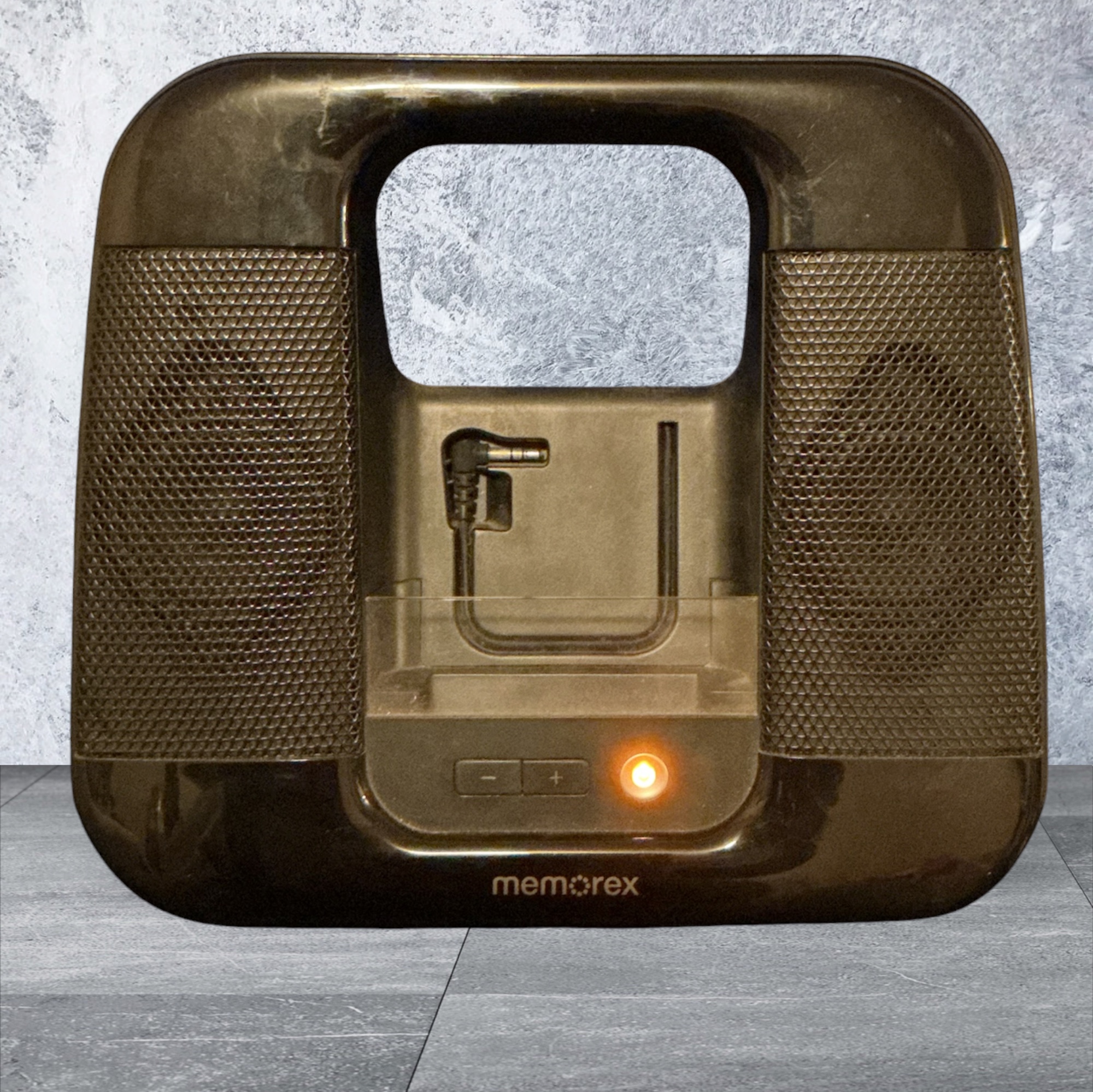 Universal Portable Speaker (Memorex) - Image 2