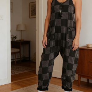 New Women's Plaid Print Jumpsuit With Large Pockets, Halter Neck, Open Back, Loose Fit. Machine Washable And Suitable For Everyday Wear.