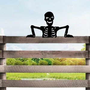 Gothic Metal Skull Silhouette Wall Plaque - Outdoor & Indoor Halloween Decor