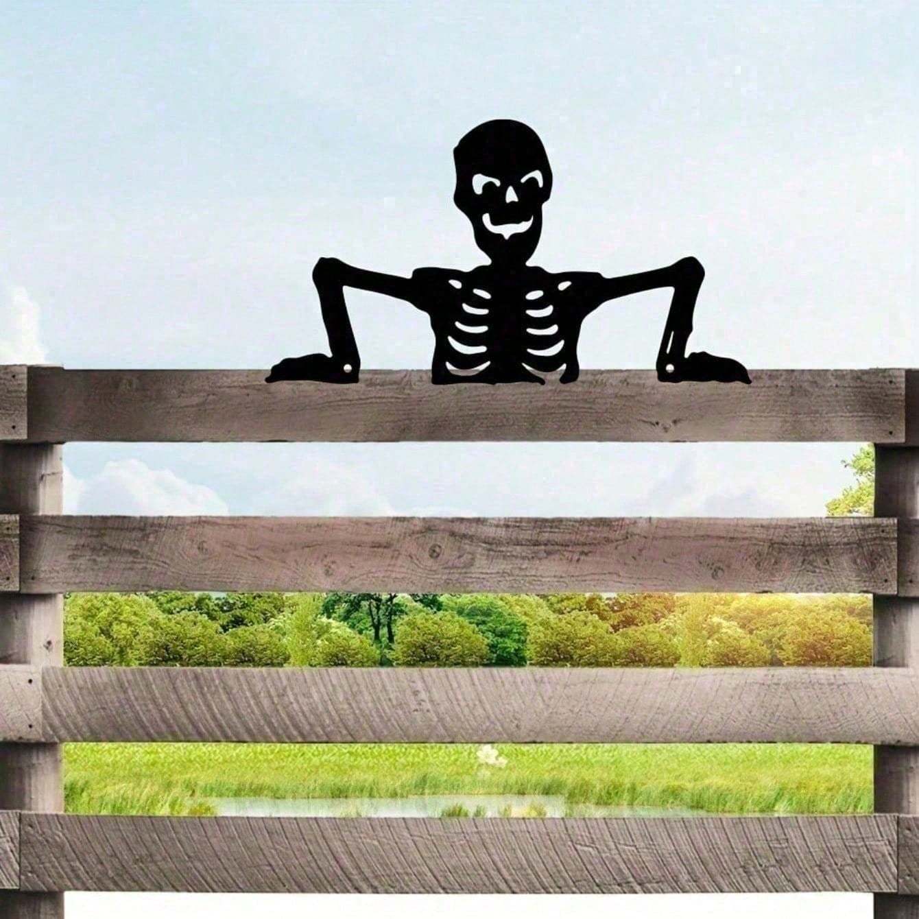 Gothic Metal Skull Silhouette Wall Plaque - Outdoor & Indoor Halloween Decor