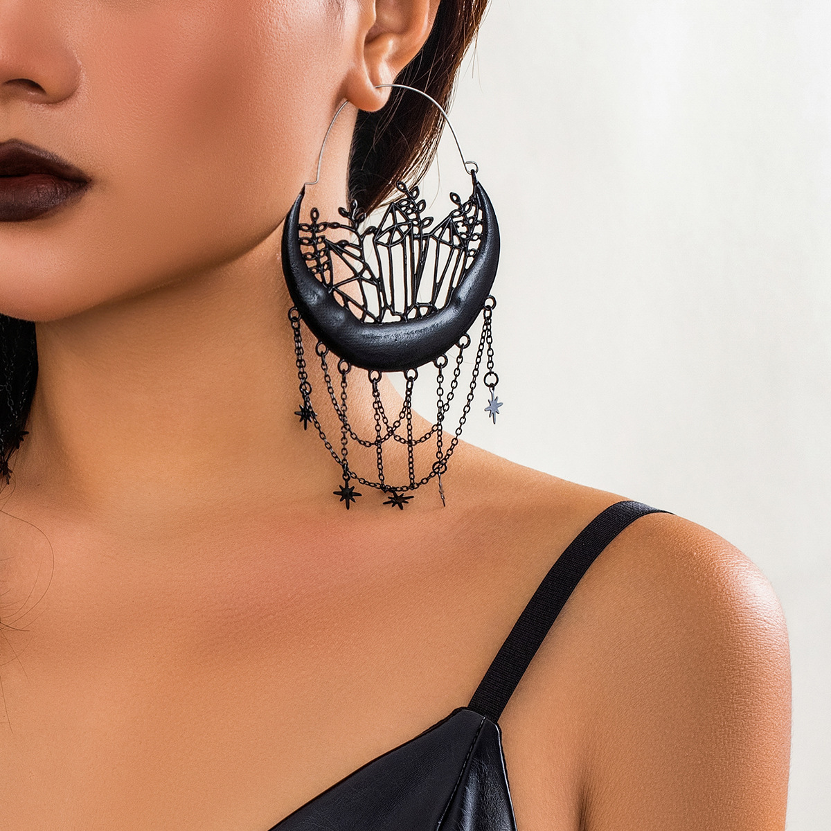 Halloween Flower Hollow Tassel Stud Earrings - Image 2