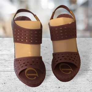 DBDK Purple Wedge Sandals Size 8.5 (minor scuff scratches)